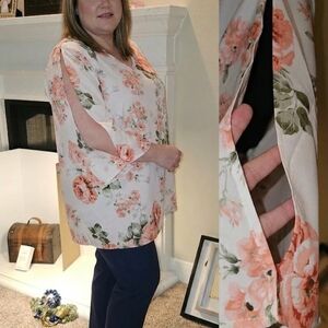 Cream Floral Split-Sleeve Tunic with Peach Roses